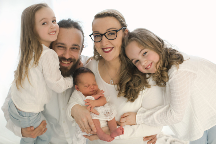 Familienfotoshooting aus einem Neugeborenenshooting, Familienbilder, Familienfotos